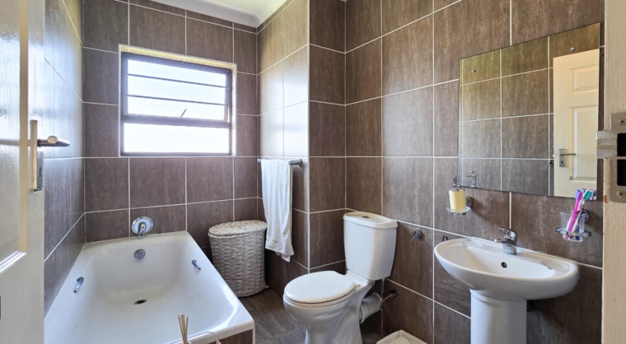 To Let 3 Bedroom Property for Rent in Gonubie Eastern Cape